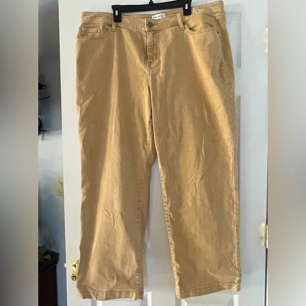 ⭐️3/$15⭐️Lane Bryant mid-rise Light Beige Chinos with Straight-Leg relaxed fit